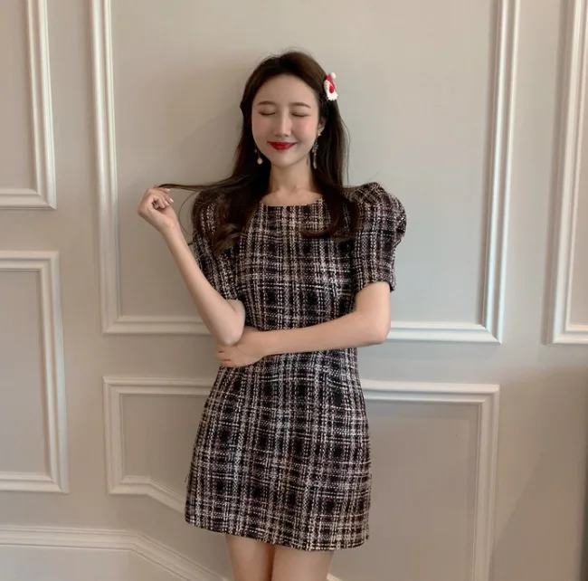 

Photo Shoot Korean-style Early Spring-Style New Style Ladies' Elegant Tweed Plaid Waist Hugging Lace-up Puff Sleeve Dress