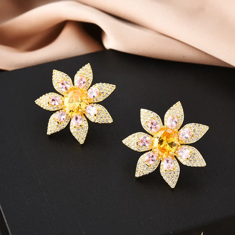 

Colorful Cubic Zirconia Flower Earrings For Women 2020 New Deisgner Crystal Plant Ear Stud Female Short Earrings