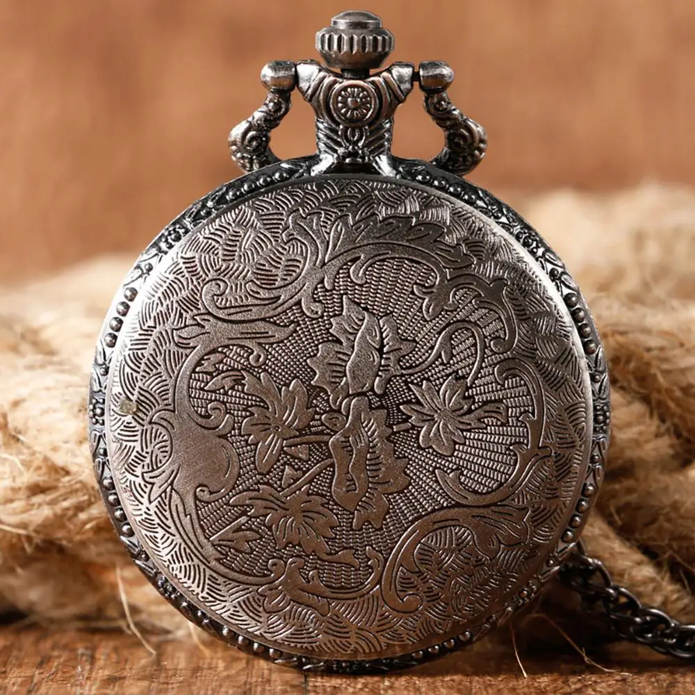 Dire Wolf Winter is Coming Game of Thrones Crest of Stark House Quartz Pocket Watch Men Women Gift Necklace Chain Cool Pendant