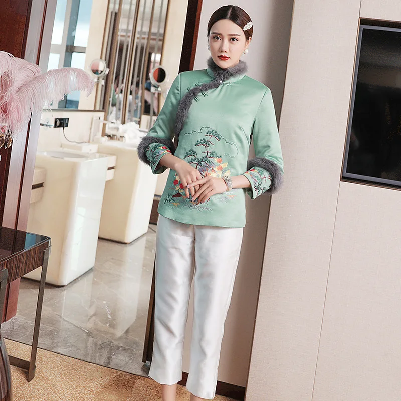 

2019 Autumn And Winter New Style Machine Embroidery the Edge of Rabbit Hair Vintage Flower Embroidered Padded zhang mian yi Rabb