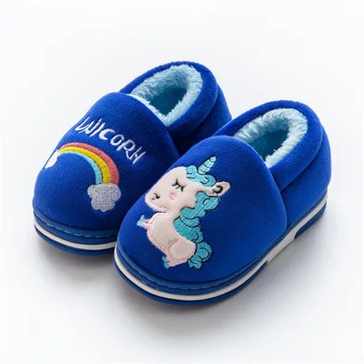 Тапочки с рисунком единорога для девочек; Детская домашняя обувь для мальчиков; теплые Нескользящие мягкие детские зимние тапочки; домашняя обувь - Цвет: Синий
