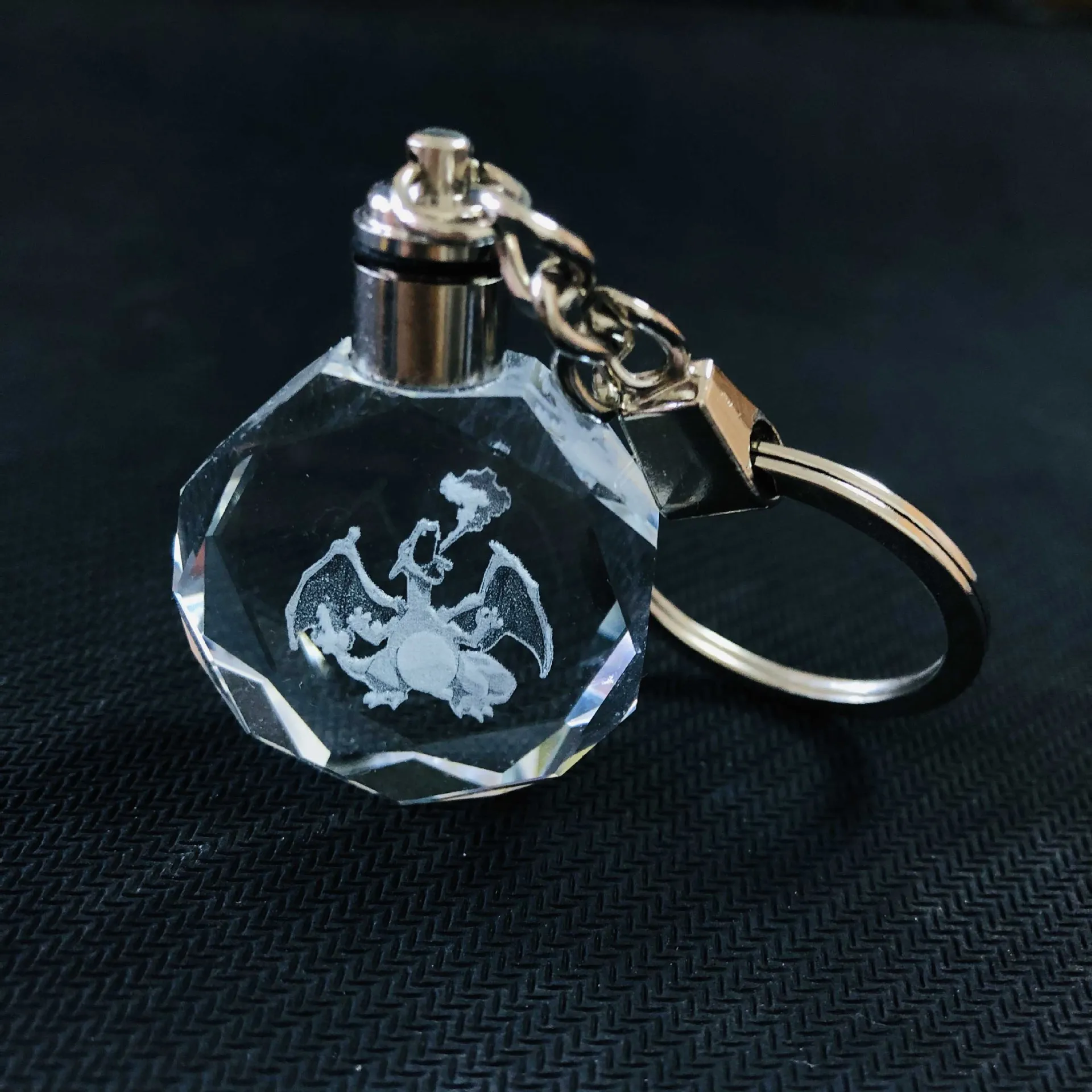2 Мультфильм аниме брелок детектива Конана Покемон Kaitou Kiddo Eevee пипуп Bulbasaur Charizard Togepi Милый Забавный кристалл брелок - Цвет: 2