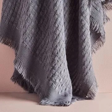 12769330518_1967193368