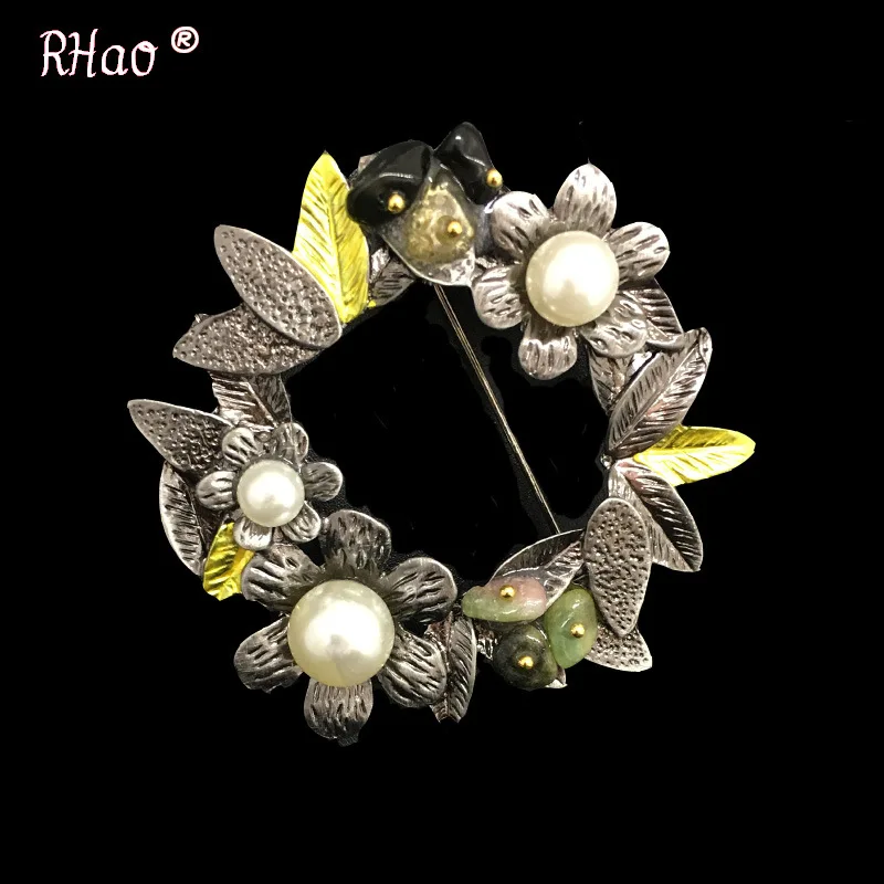 

Europe And America Classic Retro Pearl Garland Brooch Corsage Fashion Hundred Women's Ride Scarf Buckle Brooch Brooch