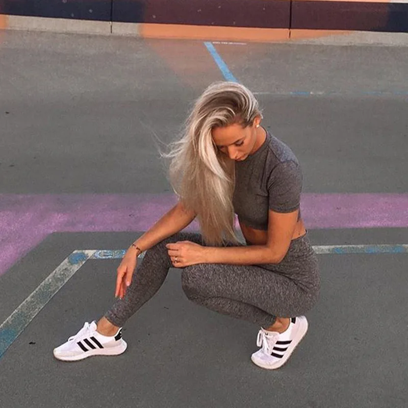 2020 VnazVnasi Crop Top Yoga Sets Solid Running Clothing Quick Dry Workout Wear Long Sleeve Sports Suits Comfortable And Slender