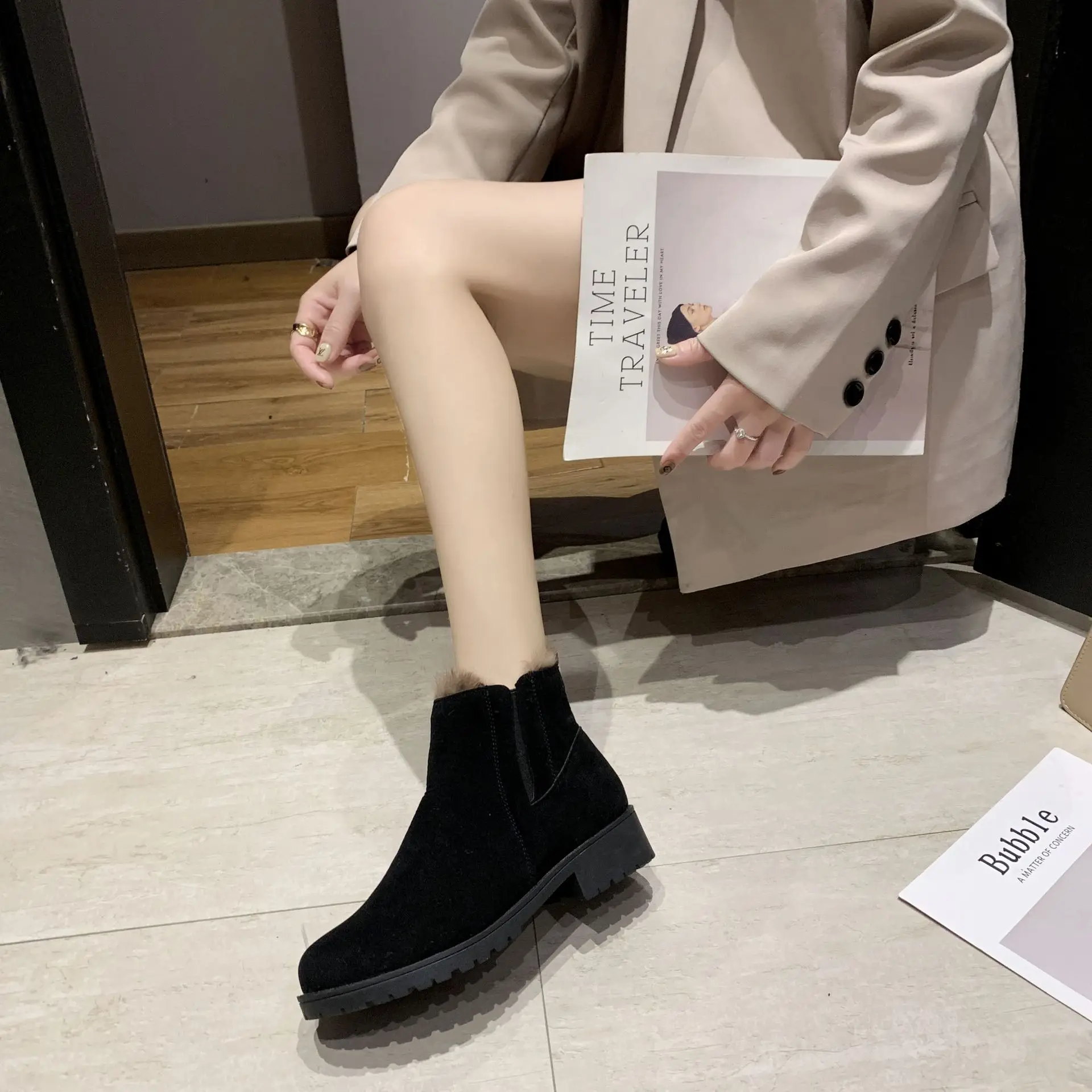 

Martin Boots Women's 2019 Winter New Style Women's Boots Korean-style Furry plus Velvet Warm Suede Low Heel Short Boots