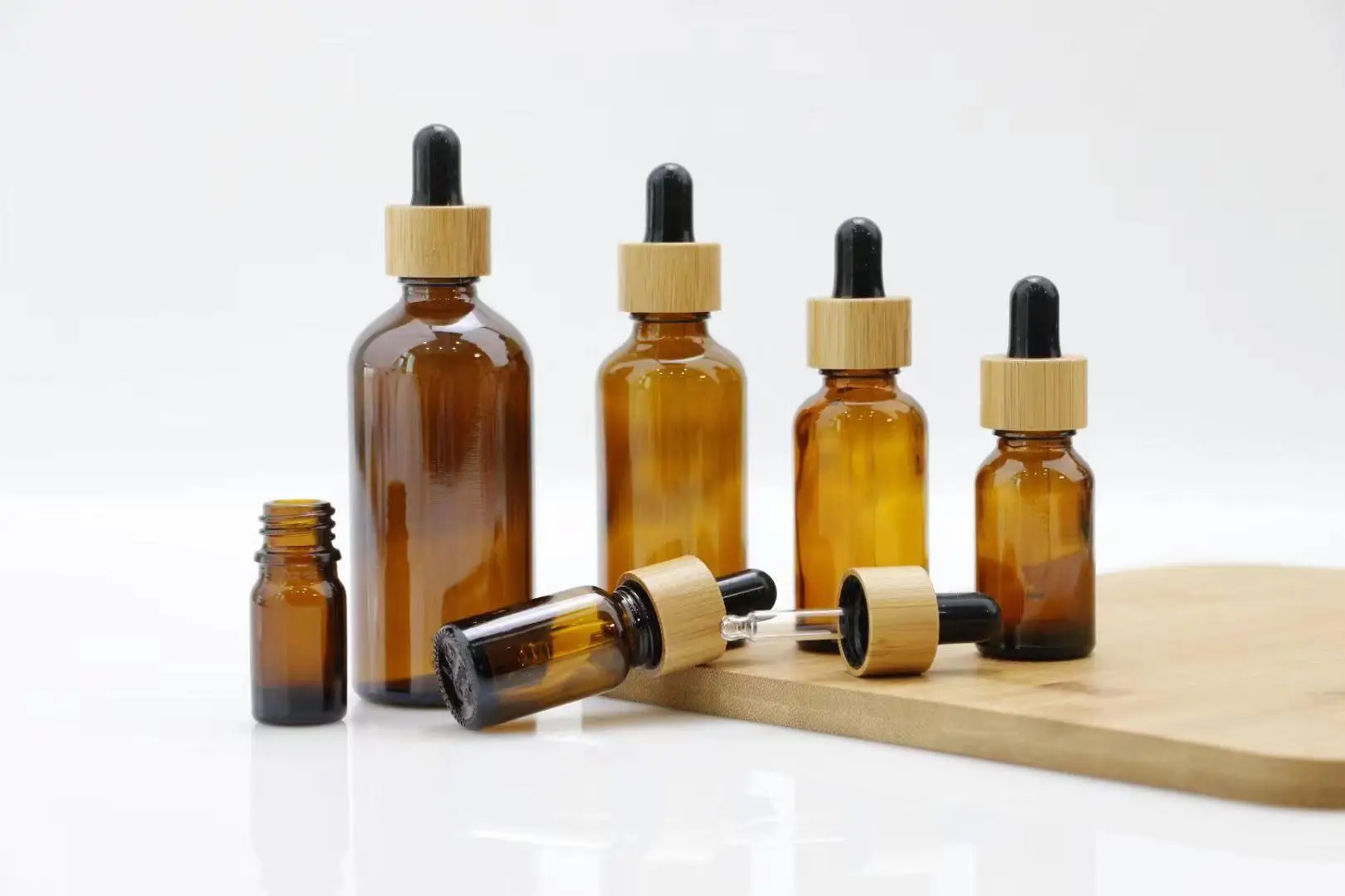 

Красочный прозрачный стеклянный флакон с пипеткой для эфирного масла, контейнер для пипетки для ухода за кожей, Упаковочная бутылка, Экологичная бамбуковая крышка