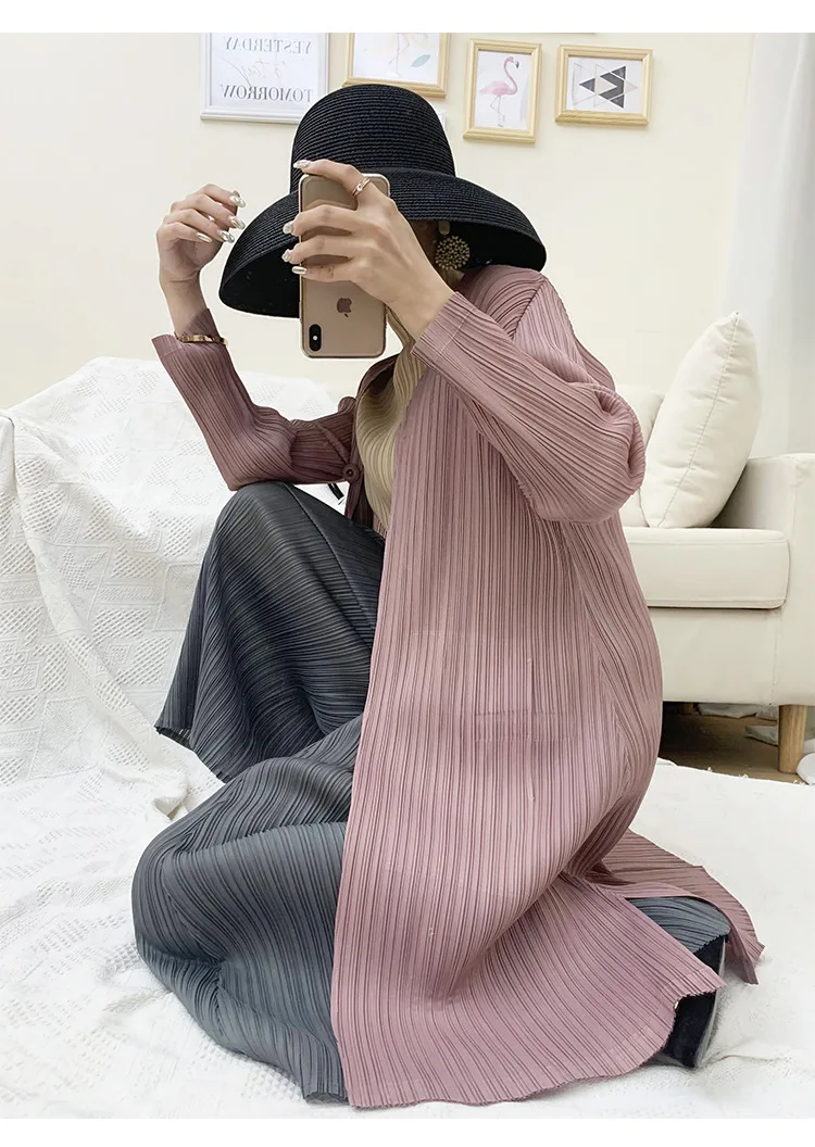 Miyake плиссированный Тренч осенний длинный секционный свободный большой размер плиссированный обычный кардиган пальто женский