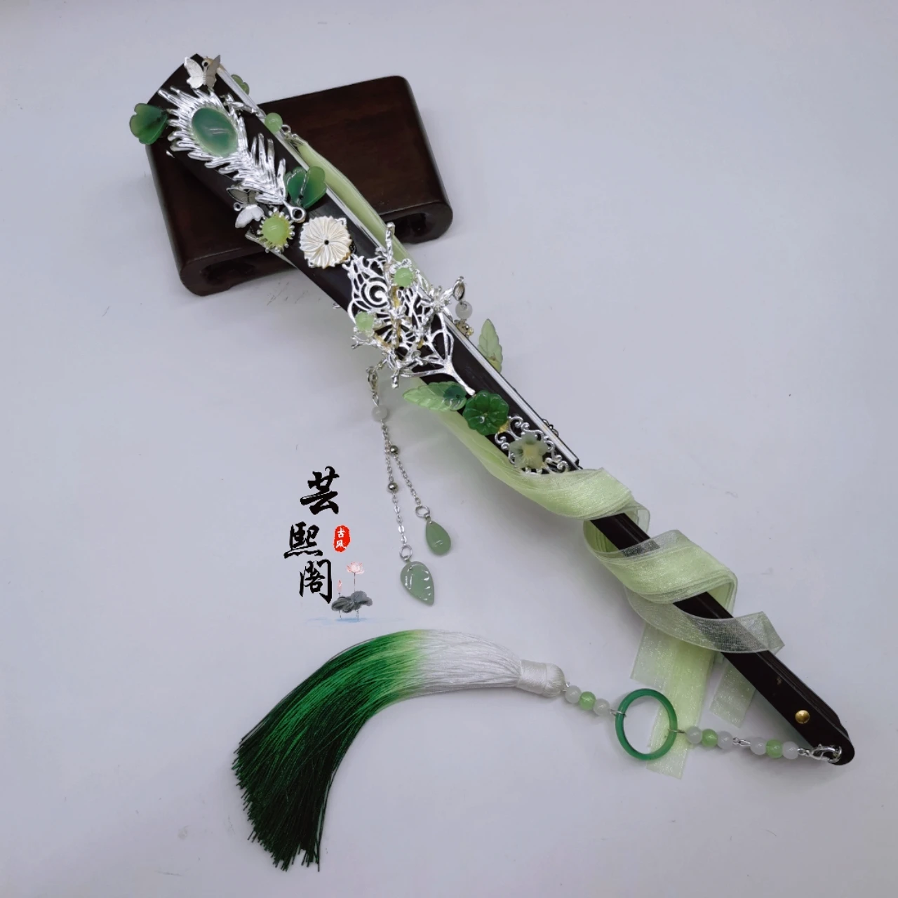 

Anime Tian Guan Ci Fu Shi Qingxuan Hair Crown Folding fan Handheld Folded Antiquity Cool Cloth Fan Dance Hand Fan Props Gift