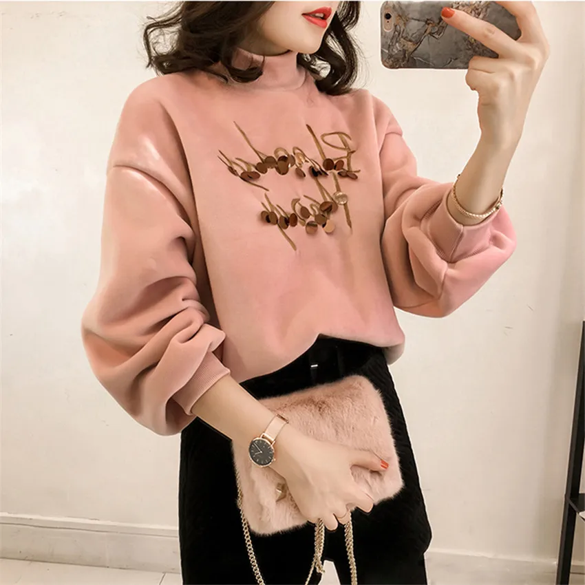 

Gowyimmes Autumn Women Gold Velvet Sweatshirts Long Sleeve Solid Slim Vintage Woman Tops Pullovers Winter Short Paragraph PD543