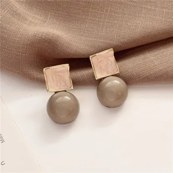 

New Temperament Beautiful Colorful Round Acrylic Small Stud Earrings Fashion Sweet Korean Girl Women's Jewelry Accessories