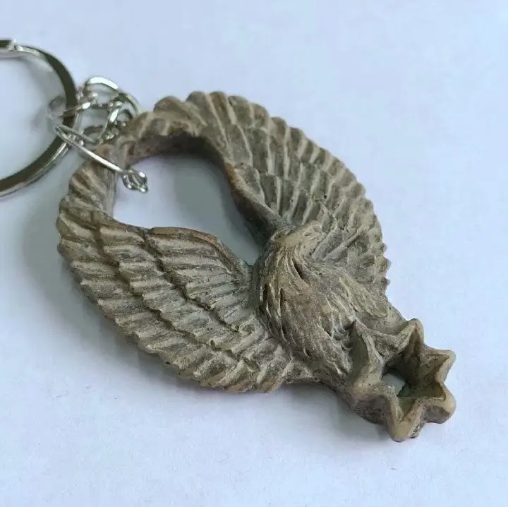 

12 Pcs Punk style Hawk Totem Keychain Rock Exaggerated Men's Amulet Jewelry