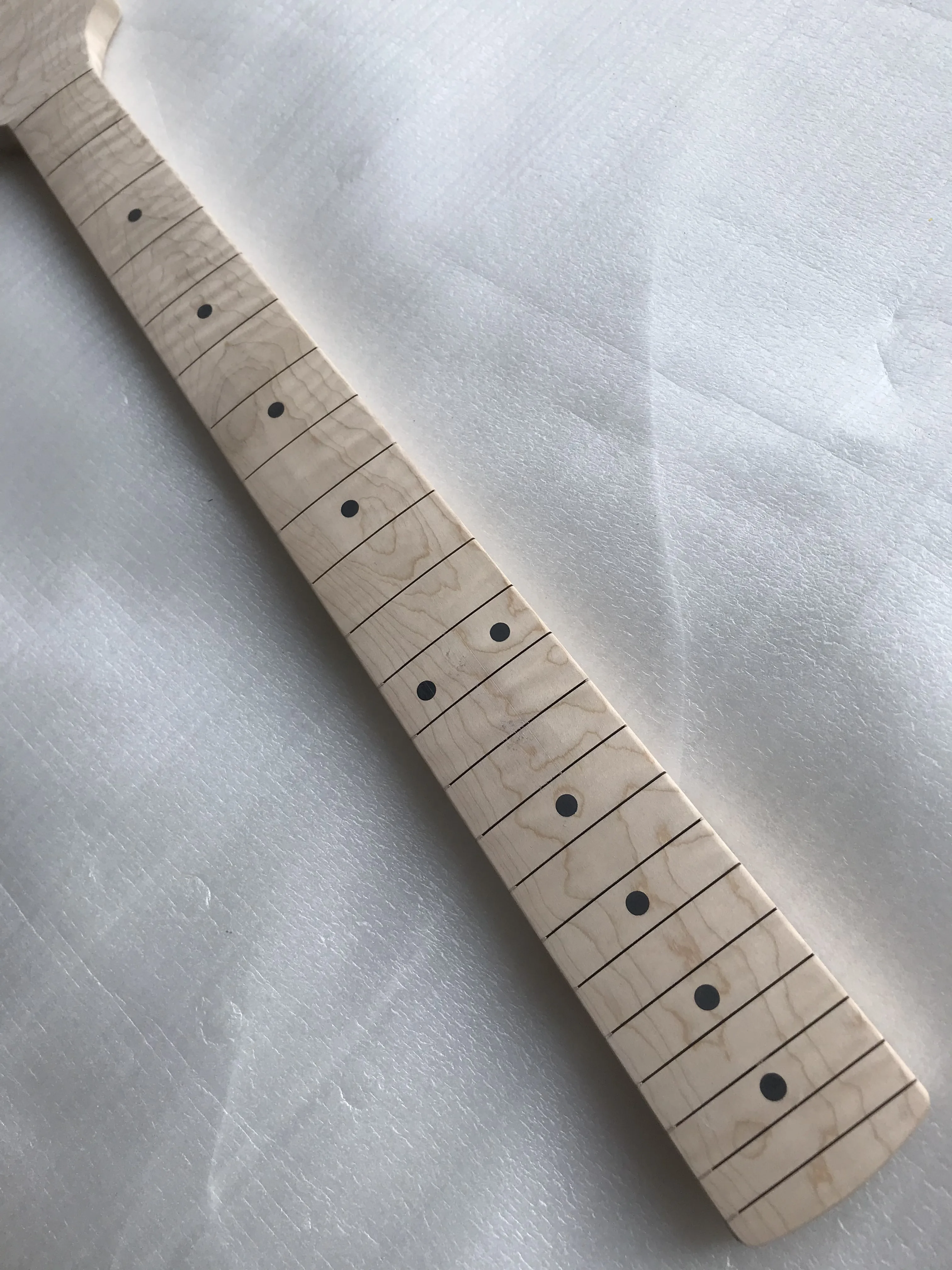 Горячая! Самый популярный цвет электрогитары tiger-neck опционально, Прямая поставка от производителя