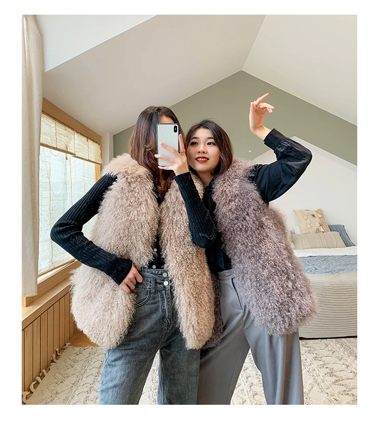 TONFUR fur vest side view