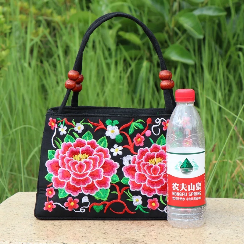 New Fashion Embroidery Women Small handbags National Floral Embroidered Lady Top-handle bags Single-layer Beading Falp Carrier