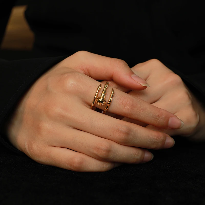

Design Sense European and American Personality Chao Man Dark Black Punk Skull Claw Fashionable Temperament Open Ring wedding