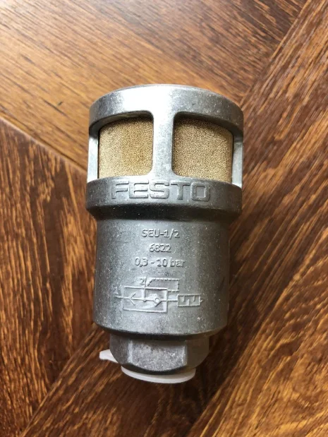 

1PC New Festo SEU-1/2 6822 Valve