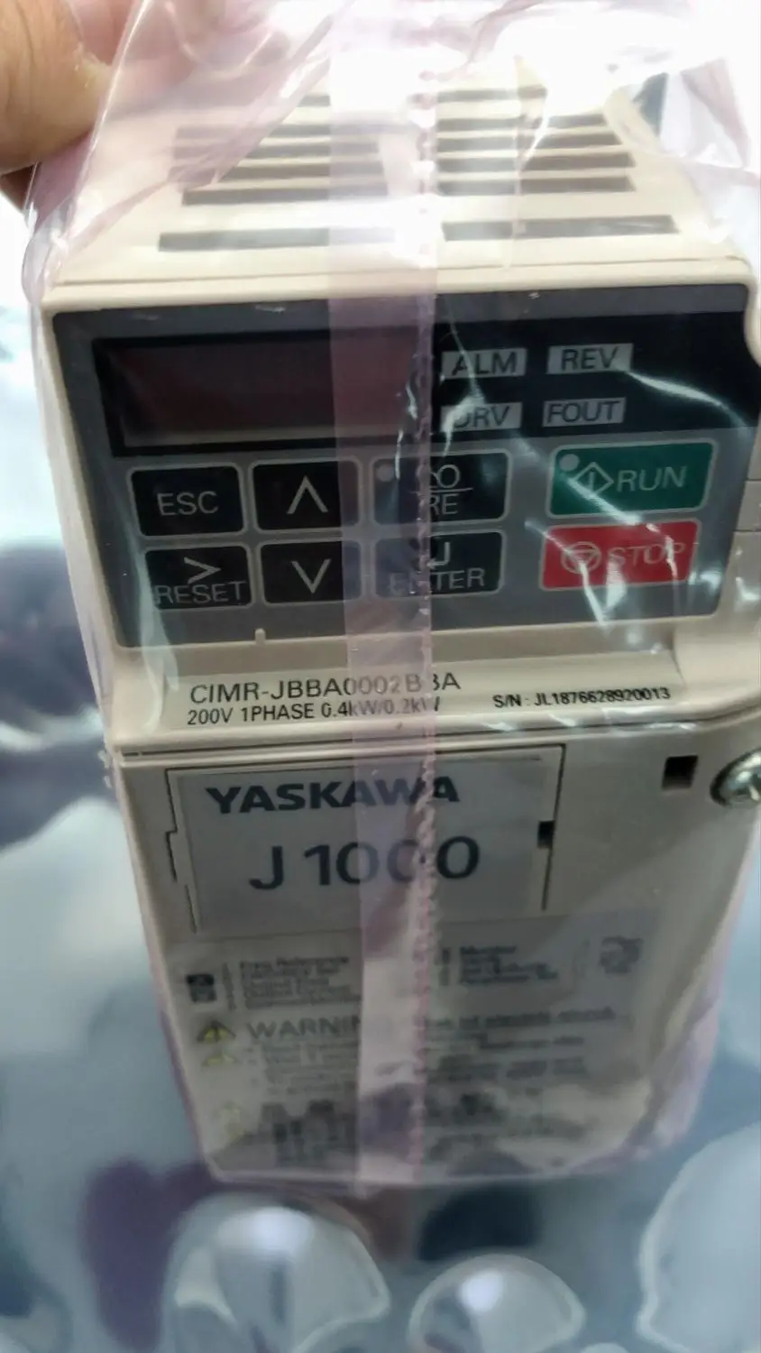 

New frequency converter CIMR-JBBA0002BAA BBA 0.2KW 0.4KW 200V Ann Original authentic 0.2KW single phase 220/200V