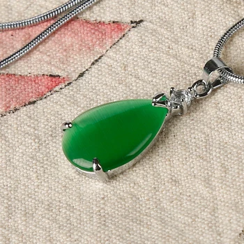 

1PC Natural crystal pendant with metal rim inlaid with diamond elegant rose quartz amethyst necklace token of love gift