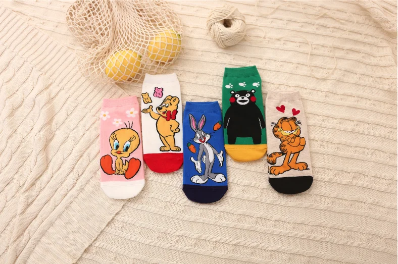 

Cartoon Rabbit Sock Casual Hip Hop Creative Soft Comfortable Funny Novelty Black Yellow Men Cotton Calcetines Hombre Divertido