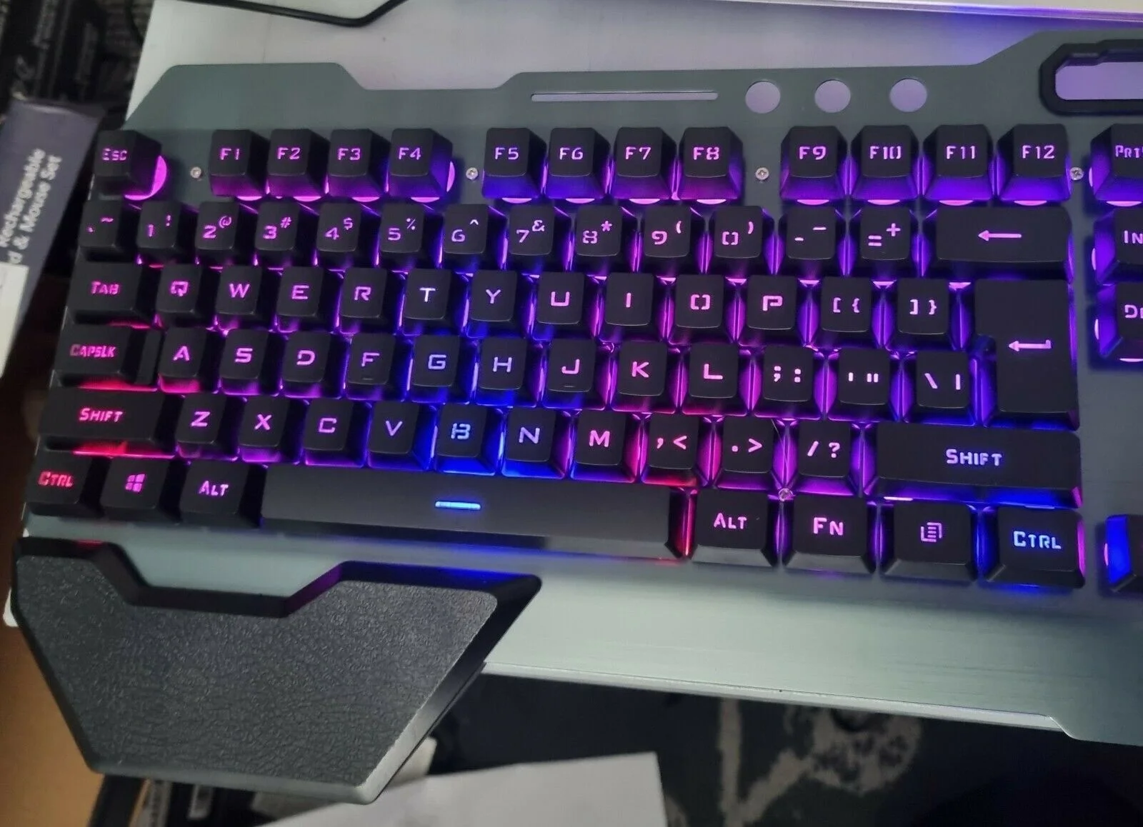 Generic Rgb K680 Wireless Gaming Mechanical Keyboard And Mouse Set