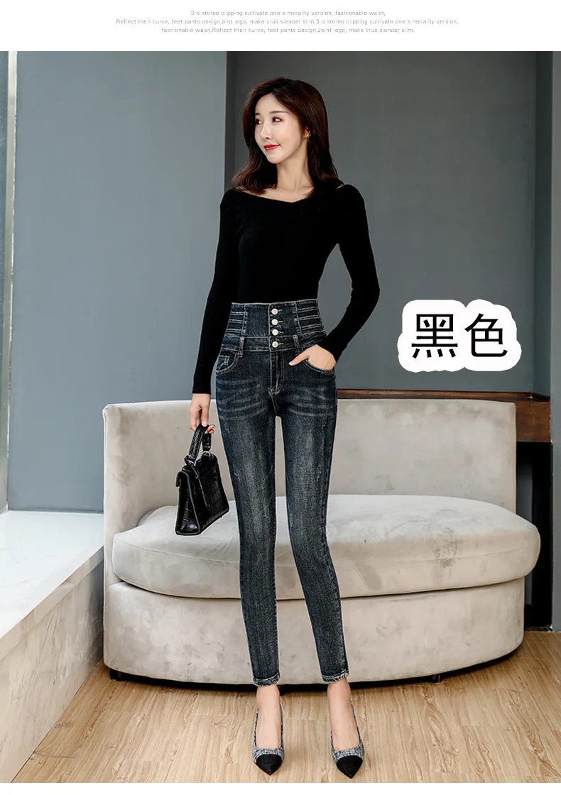 11701547241_1933828105