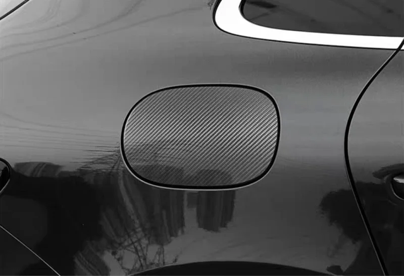 10-Porshe Macan Carbon Fiber Fuel Tank Door Oil cover