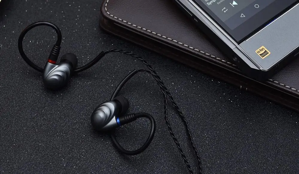 Наушники вкладыши FiiO F9 Pro с тройным монитором Pilote Hybrid 1 synamic и 2 сбалансированными