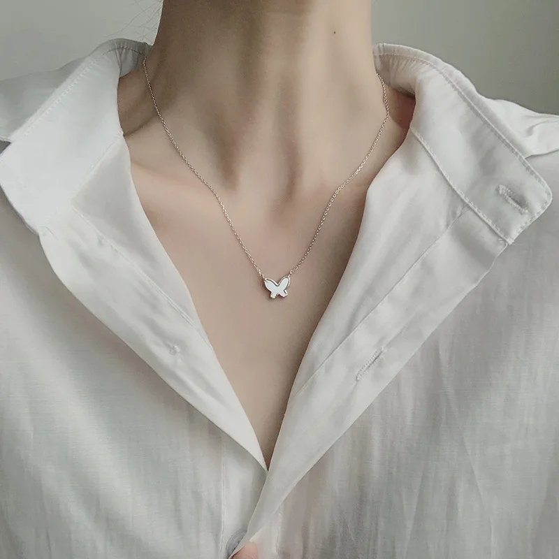 

Online Celebrity Sweater Chain Accessories Light Luxury Non-mainstream Design Accessories Simple INS Butterfly High Grade Sense