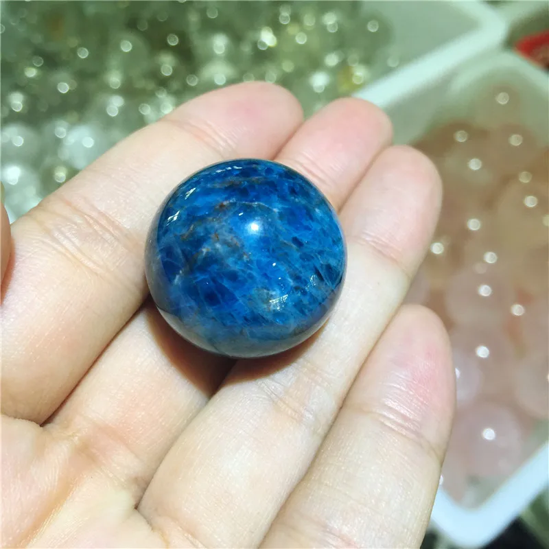 Натуральный Синий Апатит камни камень, кристалл, кварц минеральная сфера шар Рэйки, лечение чакры украшения дома ремесла