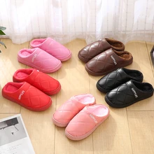 Хлопковые тапочки для мужчин и женщин; Сезон Зима; с мягким ворсом; искусственная кожа ПУ; водонепроницаемые домашние легкие шлепанцы; Тапочки для ванной; большие размеры