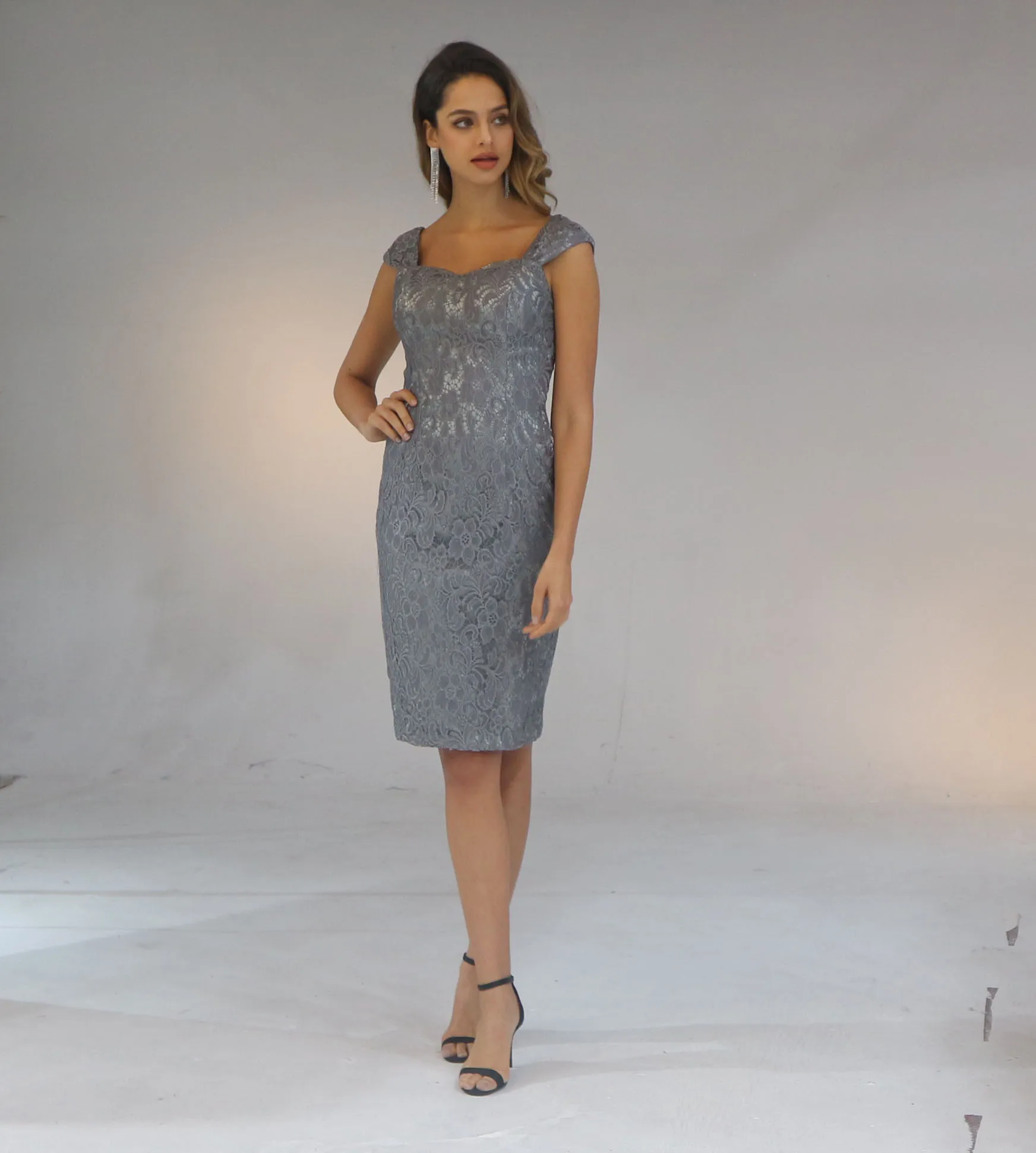 Knee-Length Mother of The Bride Dresses With Chiffon Shawl Formal Dresses Custom Plus Size Mother Of The Bride