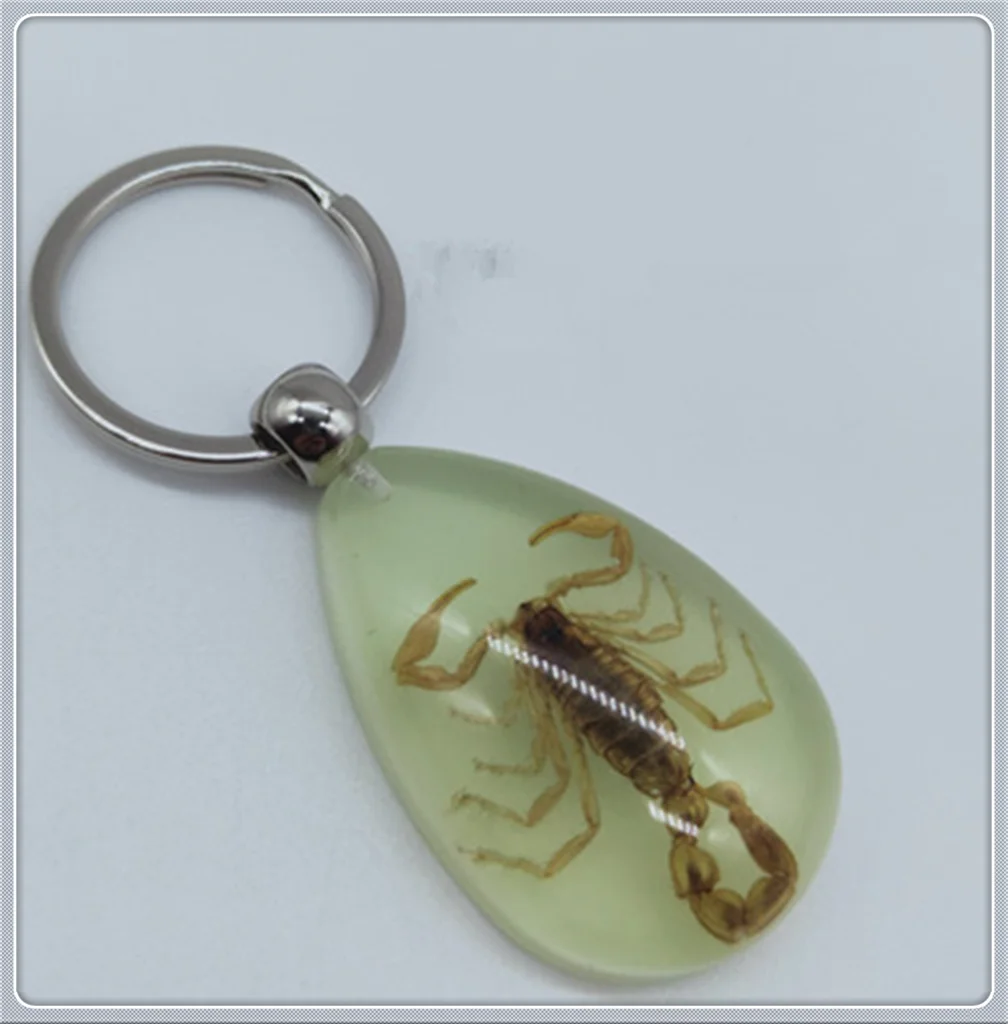 

car Accessories Insect Night Light Amber Dice Keychain Crafts for Mercedes Benz GLC GLC43 G350d E350 F125 E550