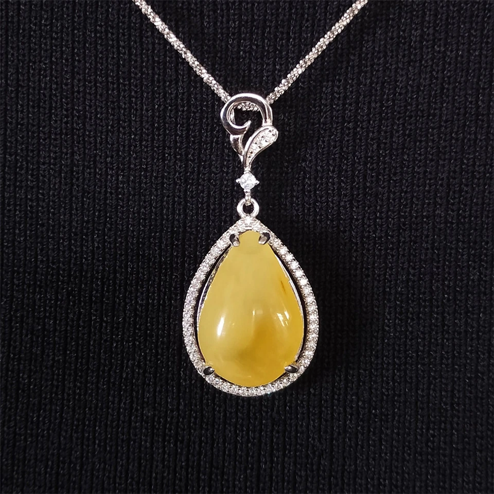

S09 CHUTANG Necklace Pendants Weighing 3.2 grams Size 24*16*10mm Natural Gem Stones Pendant with S925 silver inlay (No. S09)