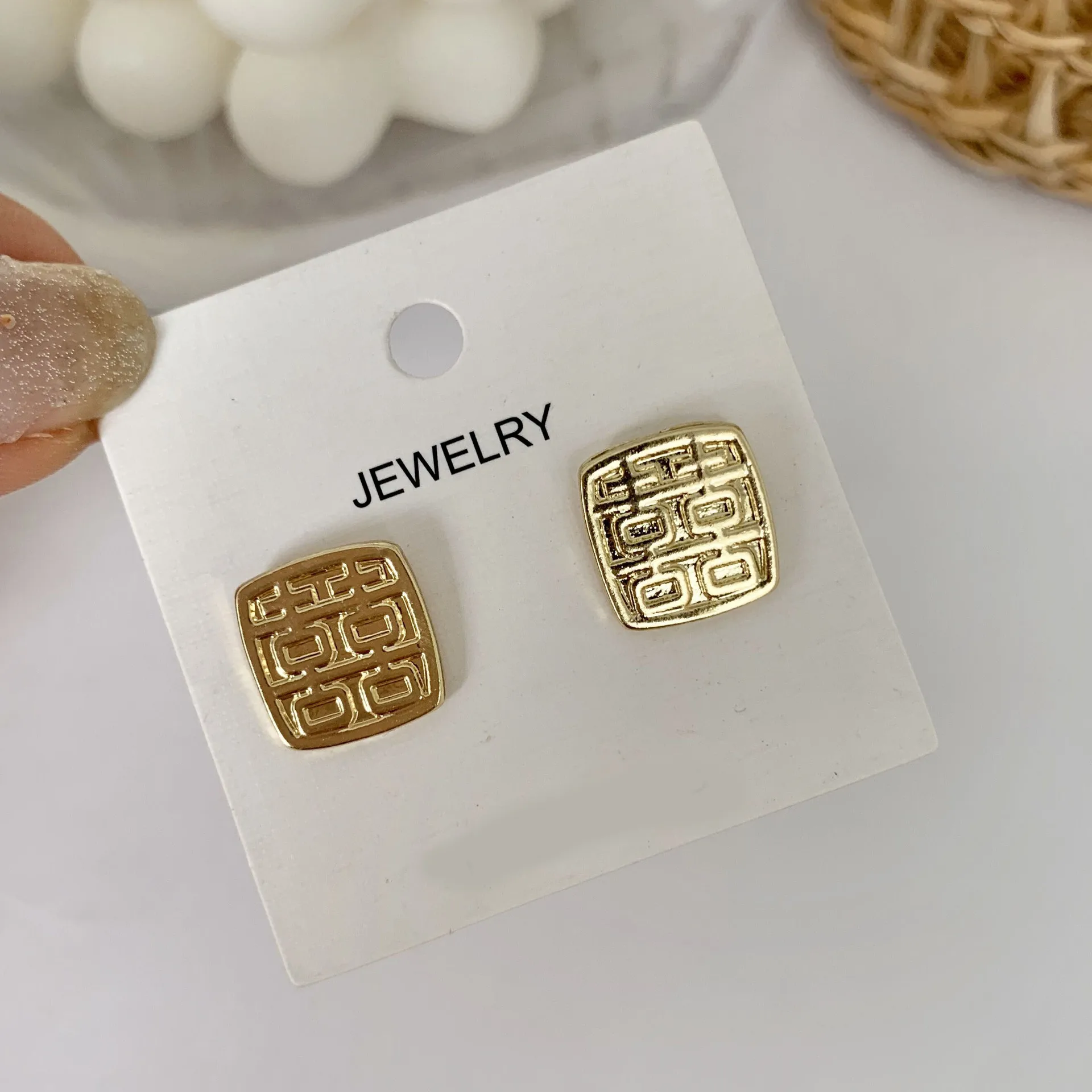 

Exaggerated Brand Gold Color Irregular Square Shiny Metal Big Earrings Women 2019 Rhombus Punk Earrings Party Jewelry