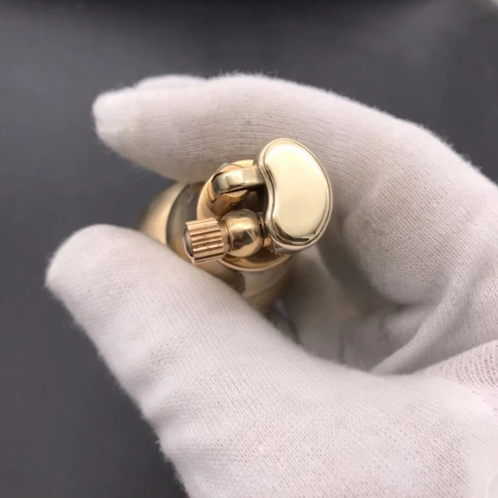 Винтажная металлическая латунная масляная зажигалка