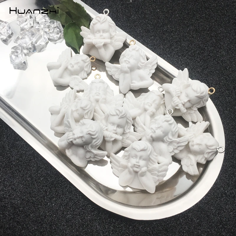 

HUANZHI 2019 New Vintage Resin Baroque Angel Patch Brooch Photograph DIY Jewelry Accessories Material for Women Girls Men