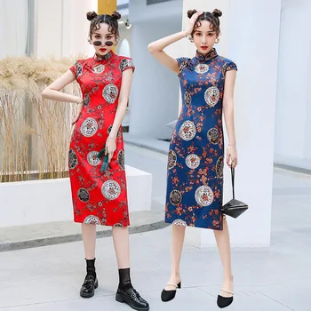 

Red blue Sexy Satin High Split Evening Party Dress Short Sleeve Female Vintage Cheongsam Vestidos Elegante qipao Big Size 4XL