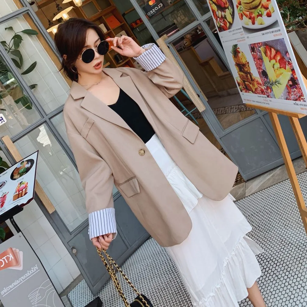 

Photo Shoot Main Push Classic Elegant Ol Black And White with Pattern One-Button Loose And Plus-sized Stripes Revers Cuff Small