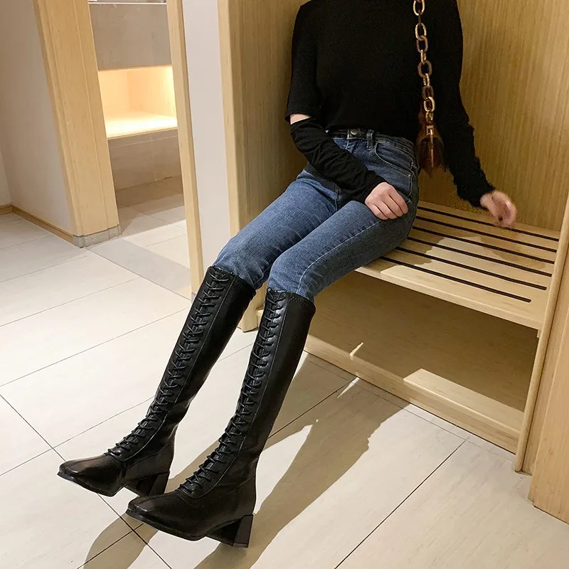 Новинка года; botas botines mujer; bottes femme; однотонные сапоги до бедра из искусственной кожи на квадратном каблуке 5 см; stivali donna