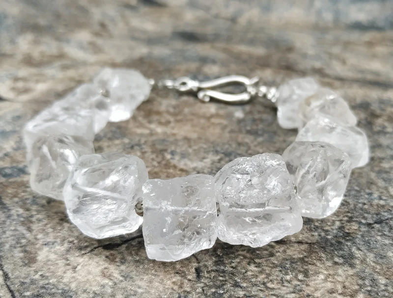 Натуральный грубой кварцевый камень бисер браслет M0097