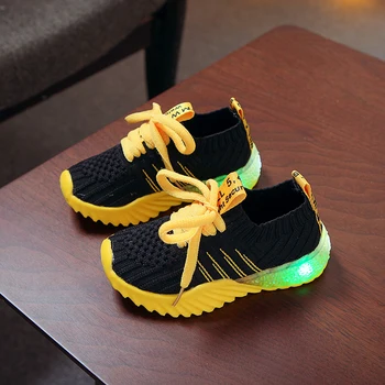 

New Fashion Children Breathable Casual Shoes Luminous Sneakers Baby Boys Girls Soft Soled Shoes Sports Anti-Slip LED Shoes