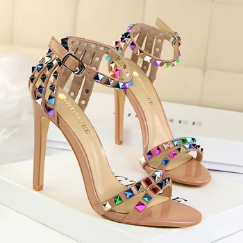 

2020 Women 11cm High Heels Heels Rivets Studded Sandals Lady Sandles Stiletto Glossy Pumps Stripper Summer Fetish heels