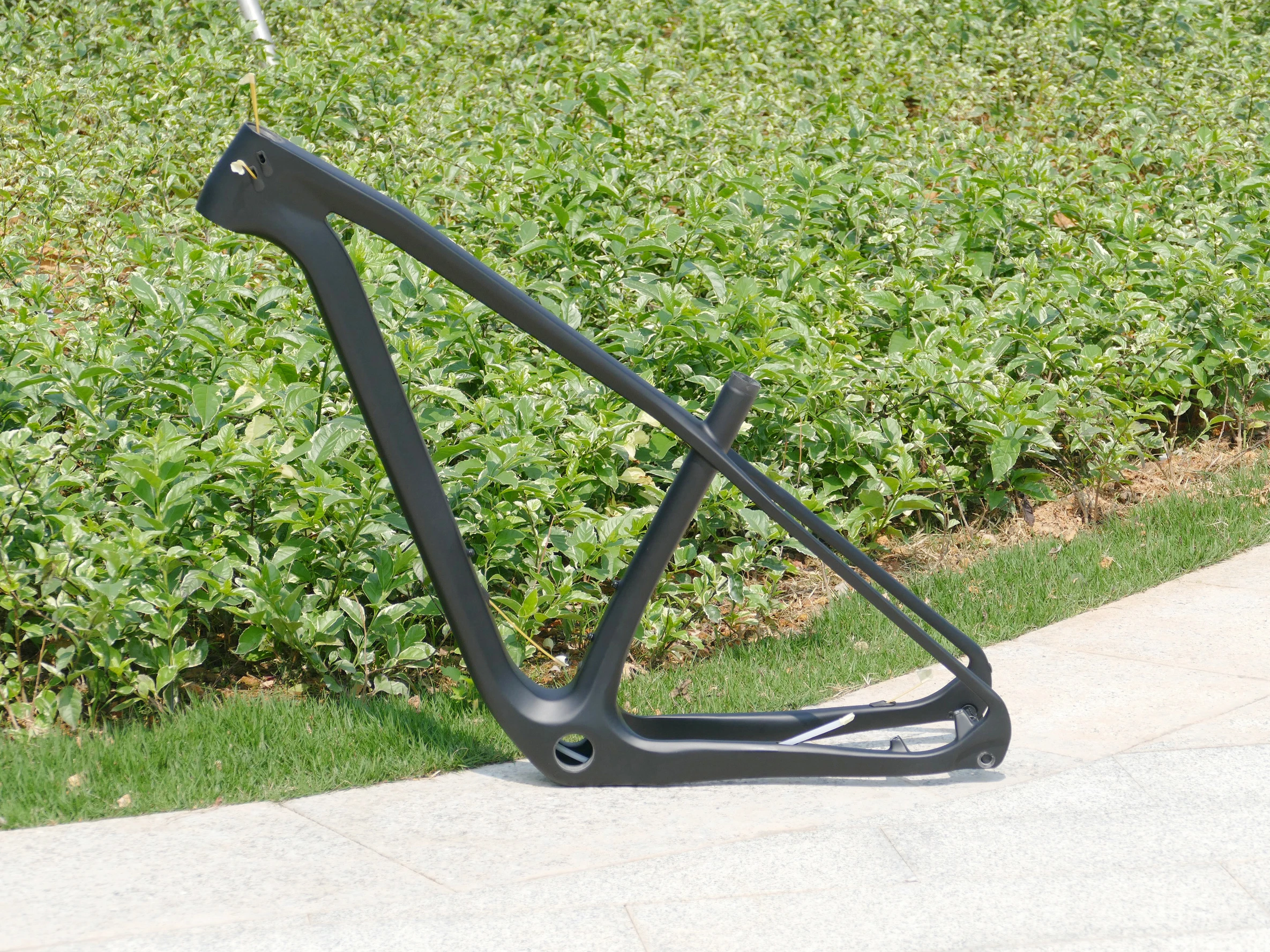 

F-1 Full Carbon UD Matt Matte 29ER Mountain Bike Frame MTB 148mm * 12mm Thru Axle MTB Bicycle Frame 15.5" / 17.5" / 19" / 21"