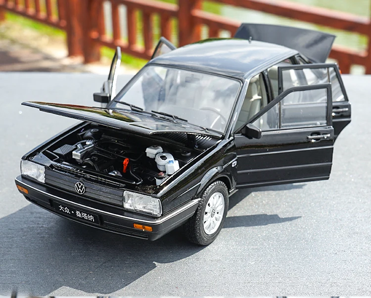Оригинальная фабричная 1:18 Volkswagen Santana Классическая Металлическая Игрушечная модель автомобиля для подарка на Рождество/День рождения, коллекция