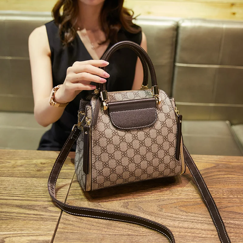 

Luxury Handbags Women Bags Designer European Style Crossbody Bags for Women 2019 Summer PU Leather Ladies Hand Bags 23CM