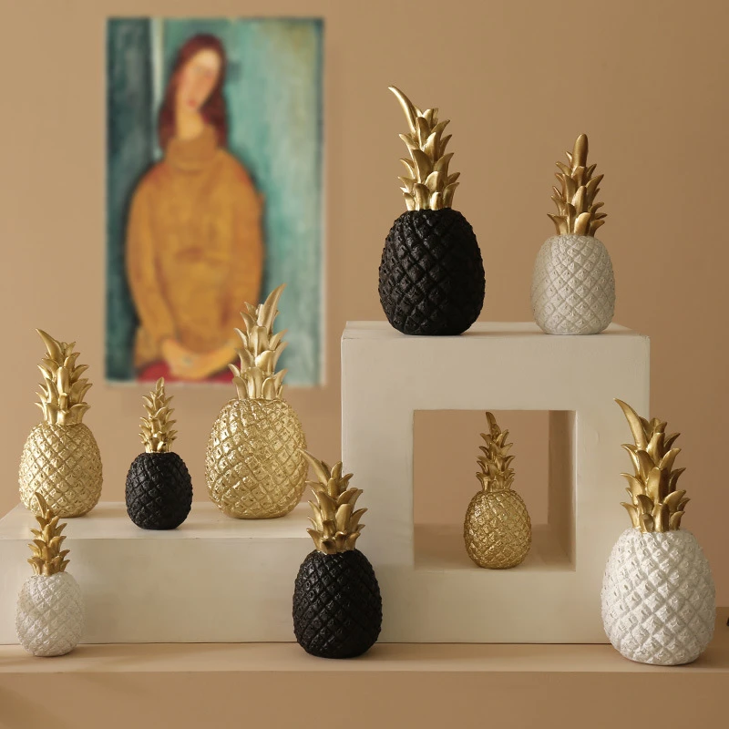 

Golden Resin Pineapple Ornament Nordic Home Desk Decoration Miniature Figurines Livingroom Wine Cabinet Window Fruit Shap Crafts