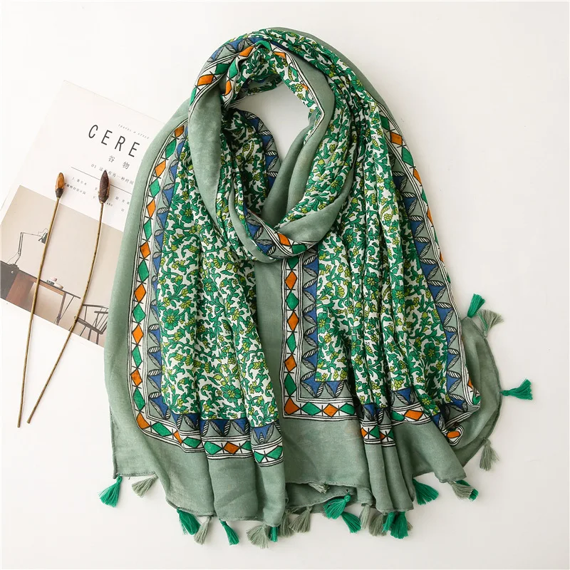 2021 Spain Luxury Brand Green Floral Chain Tassel Viscose Shawl Scarf High Quality Wrap Pashmina Stole Bufandas Muslim Hijab Cap |