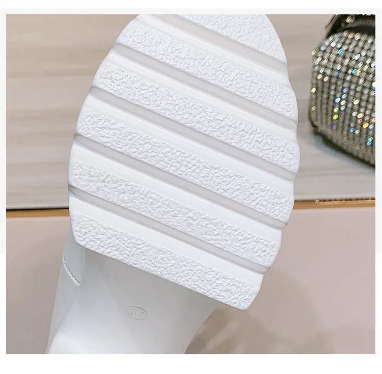 17111385797_81353897