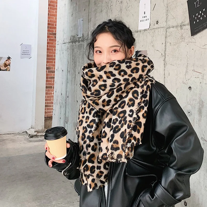 

Leopard print edgy scarf women cashmere winter Korean version of the two-way thin student girl shawl scarfs chiffon hijab